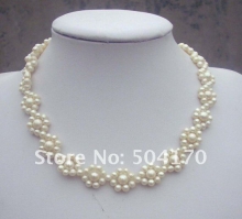 Ожерелье из речного жемчуга с цветочным дизайном
Resource id #30