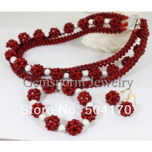 Набор из коралла (ожерелье, серьги, браслет)
Resource id #31