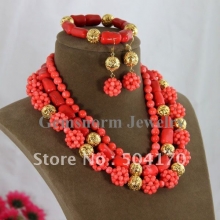 Набор из розового коралла (ожерелье, серьги, браслет)
Resource id #31