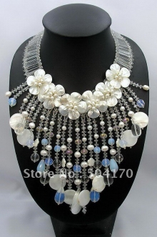 Набор из полудрагоценных камней (ожерелье, серьги)
Resource id #30