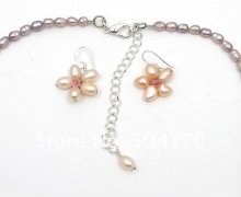 Набор из речного жемчуга (ожерелье, серьги)
Resource id #32