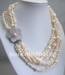 Ожерелье из речного жемчуга
Resource id #30